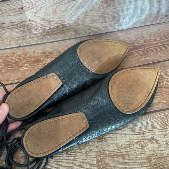 Zara black leather point toe ankle wrap ballet style embossed snake size 7.5 - Picture 11 of 16